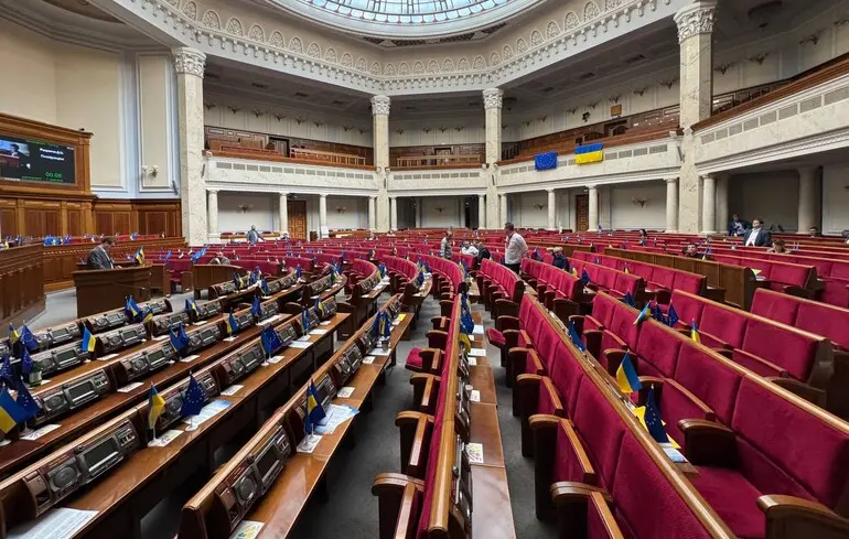 Загальну мобілізацію в Україні продовжать до лютого – внесені закони 1