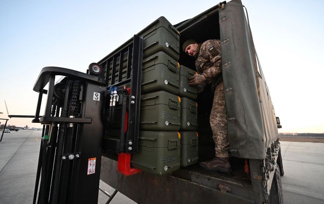 Допомога Україні від США - у новий пакет на 988 млн дол увійдуть ракети і БПЛА 1