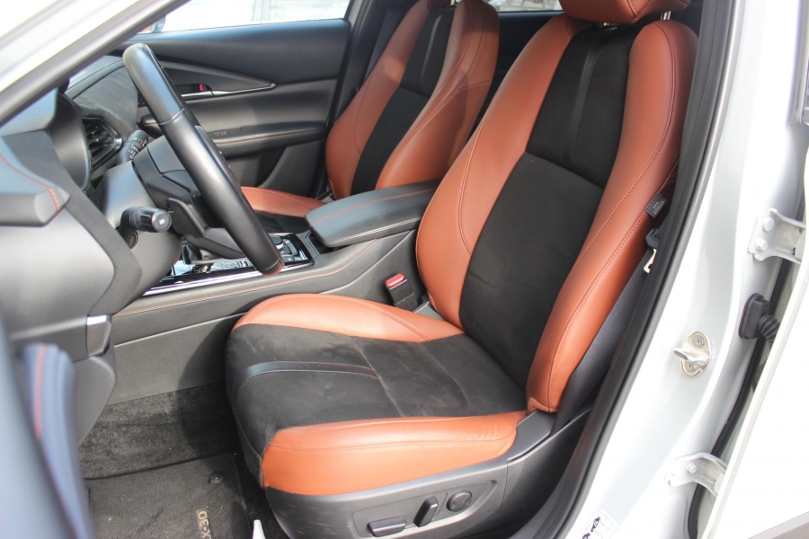 Mazda CX-30 - вивчаємо особливості оновленого японського кросовера 8