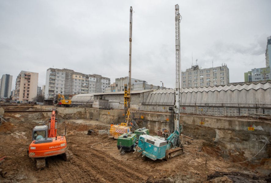 Метро на Виноградар у Києві будують на кількох майданчиках одночасно - фото, відео 17