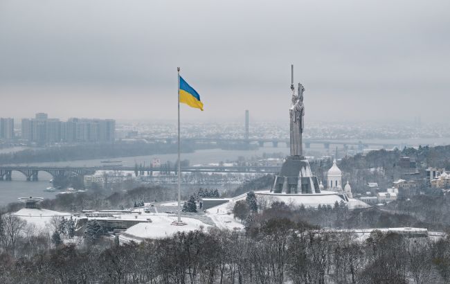 Найбільший прапор України в Києві знімуть 12 грудня через негоду - коли чекають сильний вітер, прогноз 1