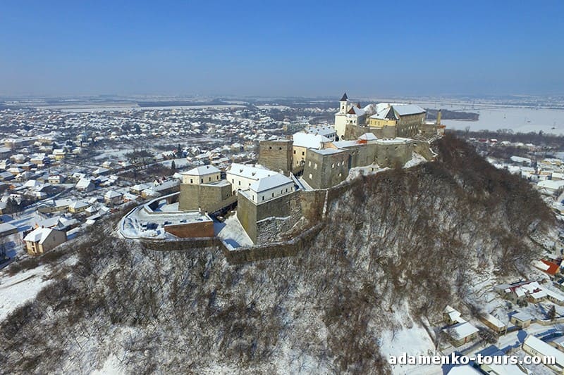 Новий рік 2025 де зустріти - 5 бюджетних міст для відпочинку 12