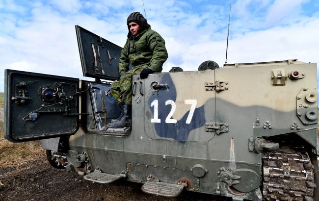 Росія передислоковує військову техніку з окупованого Криму в Запорізьку область 1