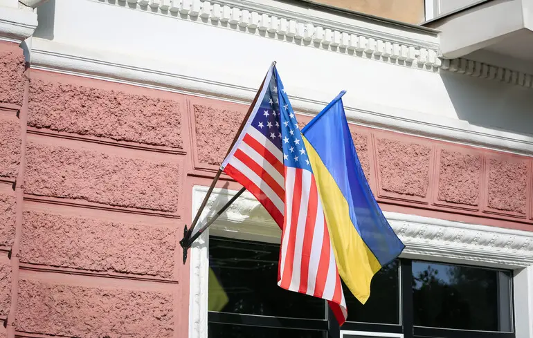 Як українці ставляться до США - більшість українців позитивно оцінюють зовнішню політику Вашингтону 1