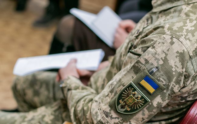 Підстави для звільнення з військової служби у воєнний час в Україні пояснив юрист 1