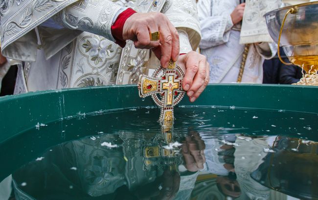 Водохреще 2025 в Україні будуть святкувати 6 січня - точна дата за новим календарем 1