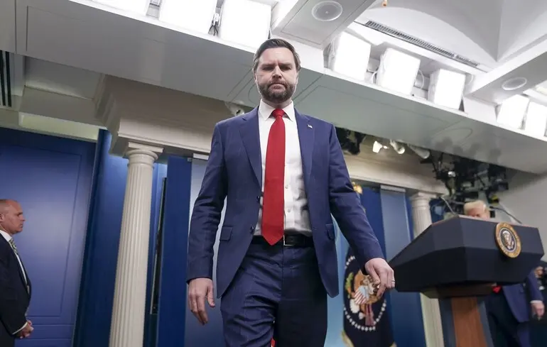 Джей-Ді Венс вперше відвідає Європу як віцепрезидент США – зустріч із Зеленським 1