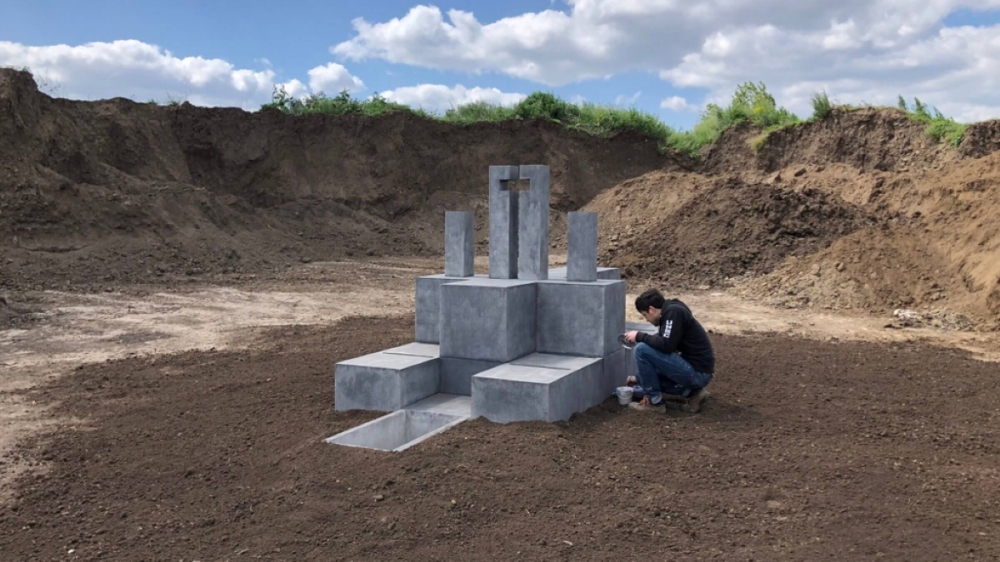 Фільм Бруталіст - Джуді Беккер розповіла як бетонні форми передають трагедію героя і до чого тут Київський крематорій 10