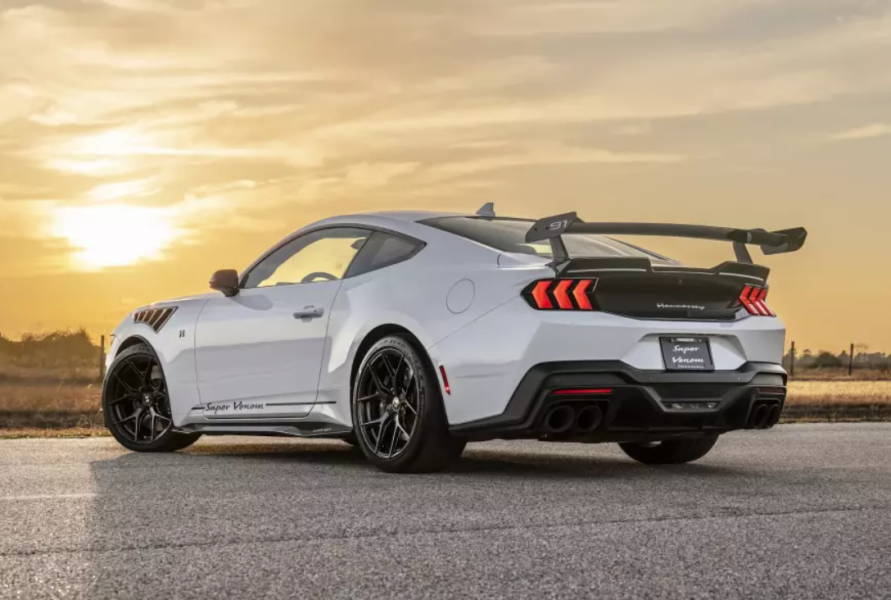 Ford Mustang перетворили на суперкар для дрифту 4