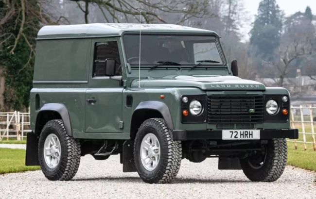 Land Rover Defender короля Британії продадуть на аукціоні 1