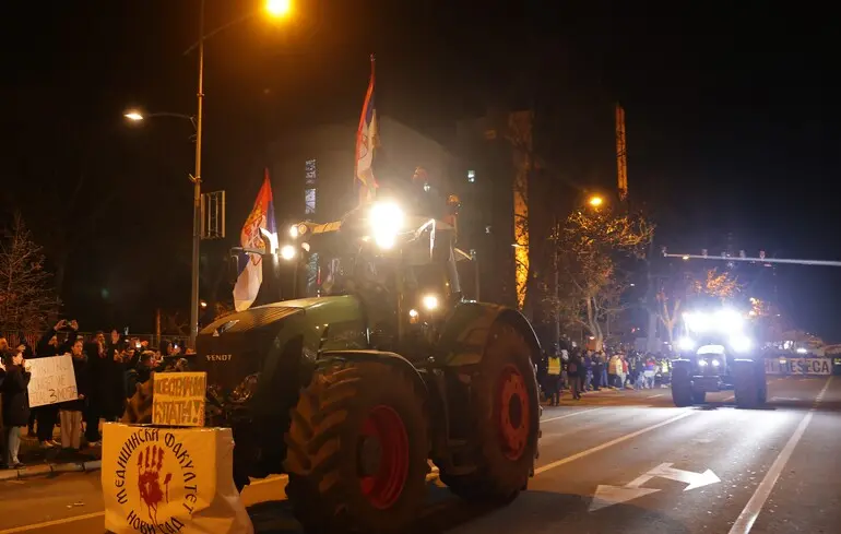 Протести в Сербії - студенти заблокували мости 1