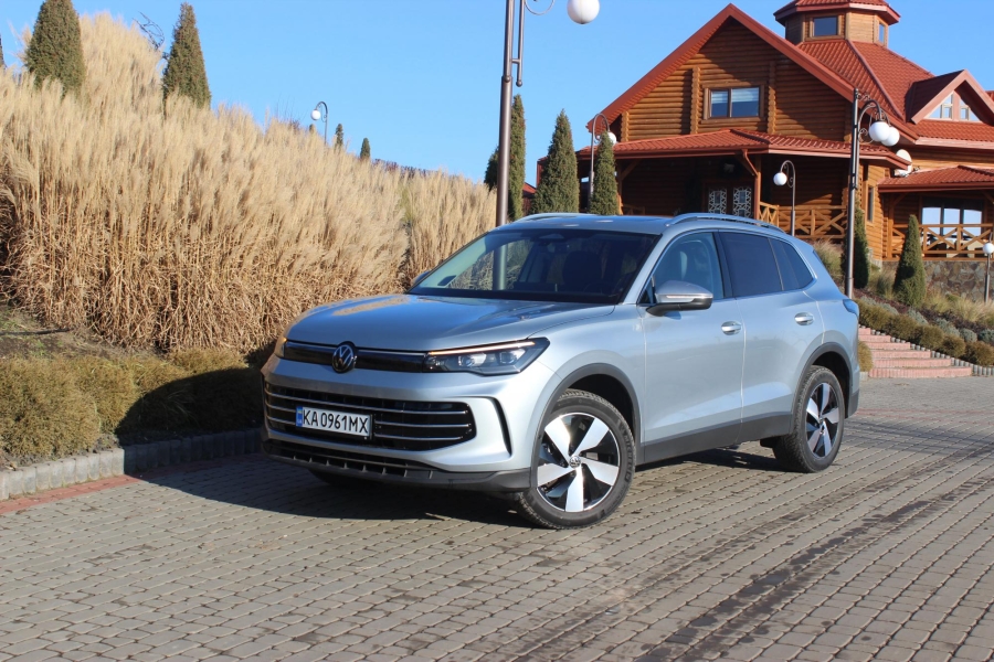 Volkswagen Tiguan тест-драйв популярного кросовера, ціна та нова комплектація 14