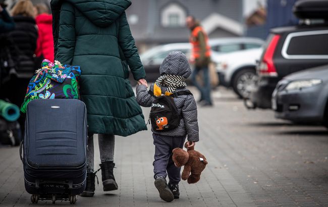 Біженці в Європі - Австрія хоче урізати виплати через наплив біженців із Закарпаття 1