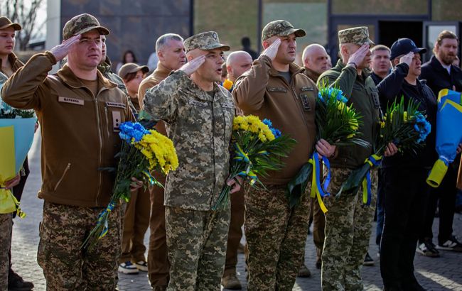 День добровольця 14 березня - українці вітають героїв зі святом 1