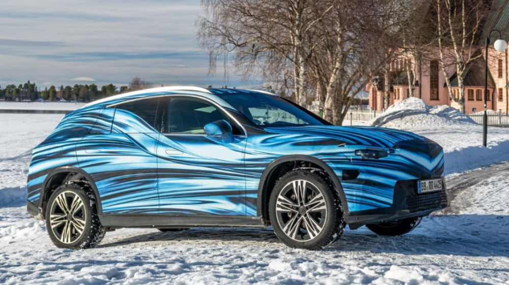 Mercedes-Benz показав електричний кросовер GLC 2