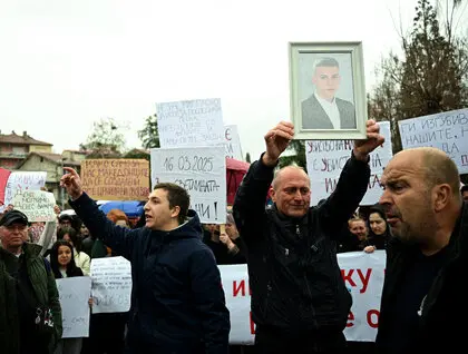 Протести в Кочані після пожежі - жителі вимагають справедливості - фото 3