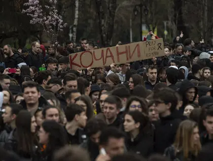 Протести в Кочані після пожежі - жителі вимагають справедливості - фото 1