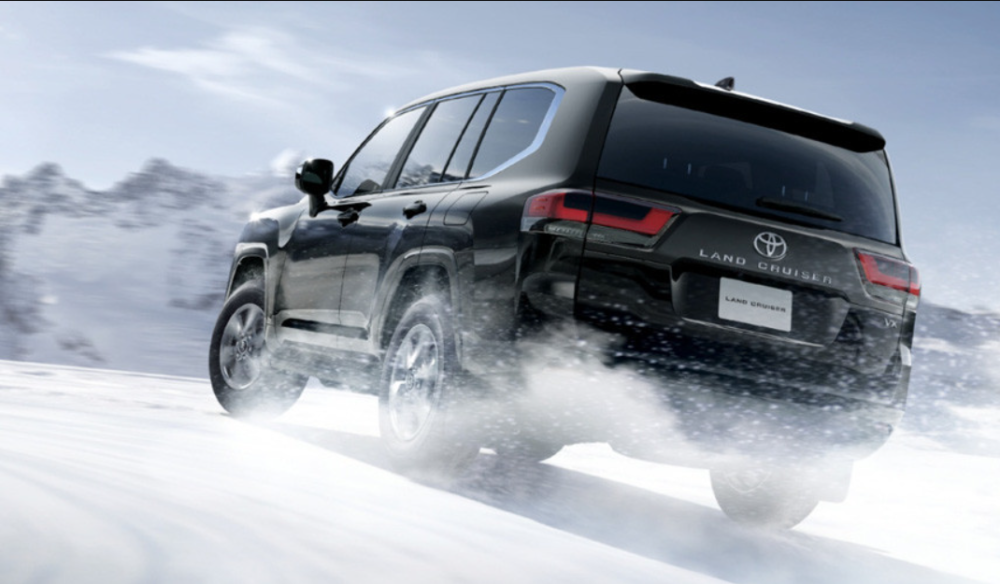 Toyota Land Cruiser 300 оновили 4
