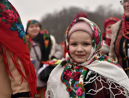 Традиції Масниці ожили у Києві - давні ритуали, святкові частування та зустріч весни - фоторепортаж 5