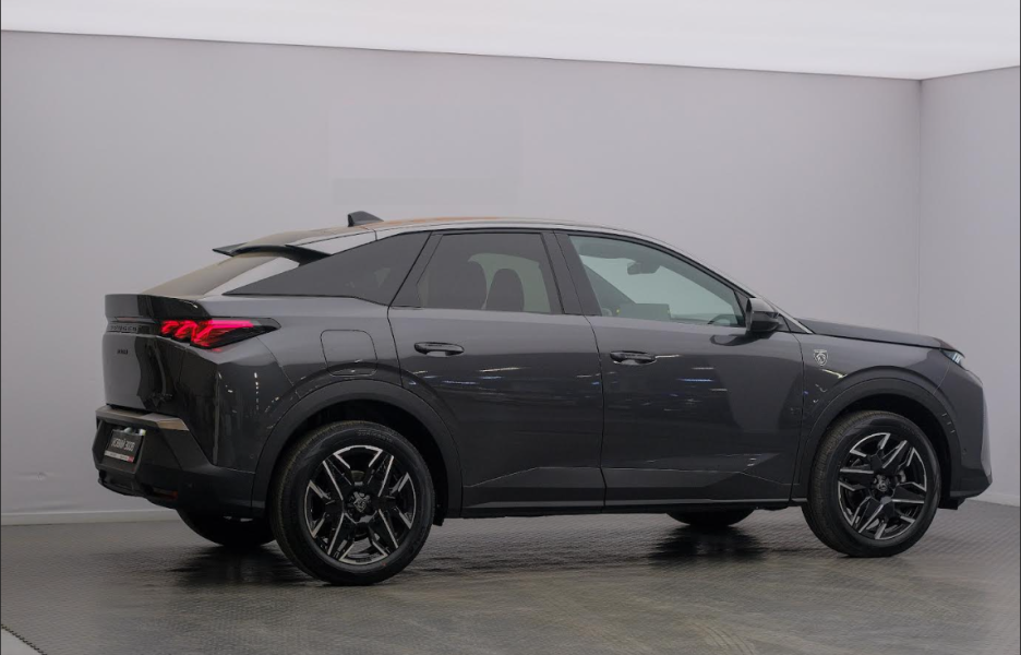 В Україну прибув новий кросовер Peugeot 3008 2
