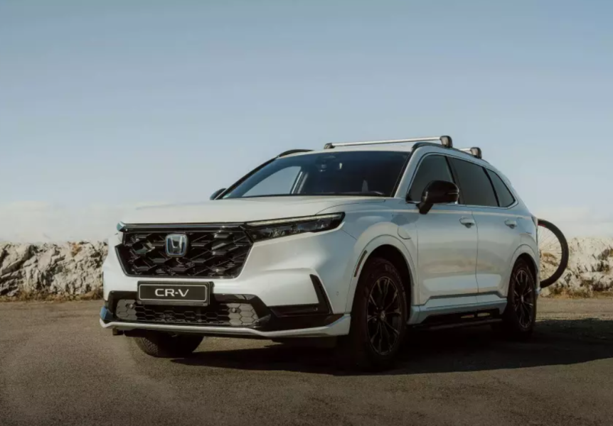 Honda представила гібридний кросовер CR-V з вбудованим "мініготелем" 4