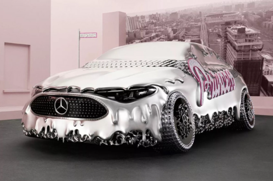 Mercedes-Benz представив "плавлений" седан CLA 4