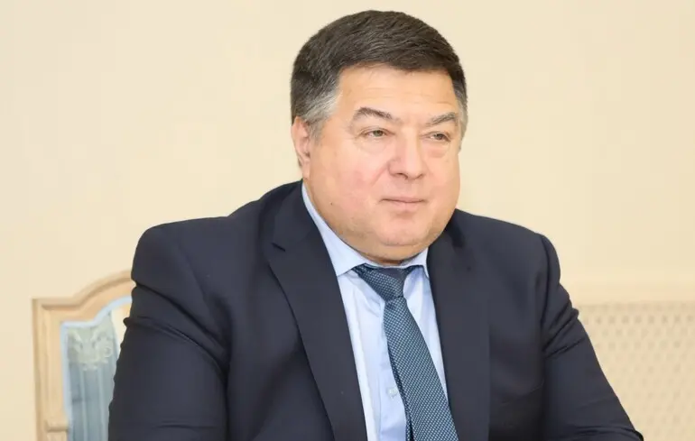 Паспорт Тупицького анулювали в Україні через рішення ДМС - Новини України 1