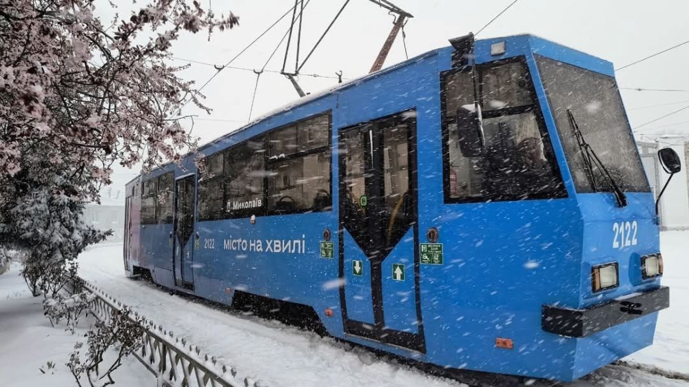 Погода в Україні 11 квітня - у Миколаєві та на Херсонщині на дорогах ожеледиця, рух паралізований 2