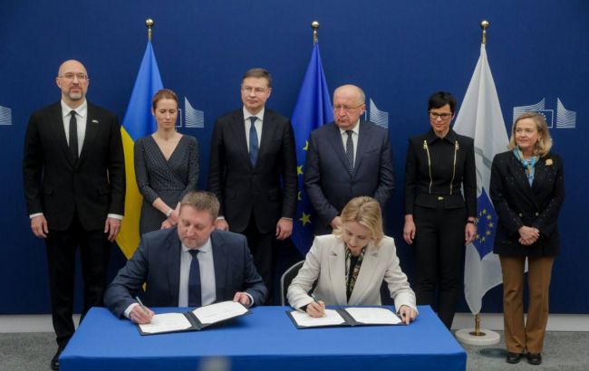 "Укрексімбанк" підписав з ЄІБ фінансову угоду на 100 млн євро 1