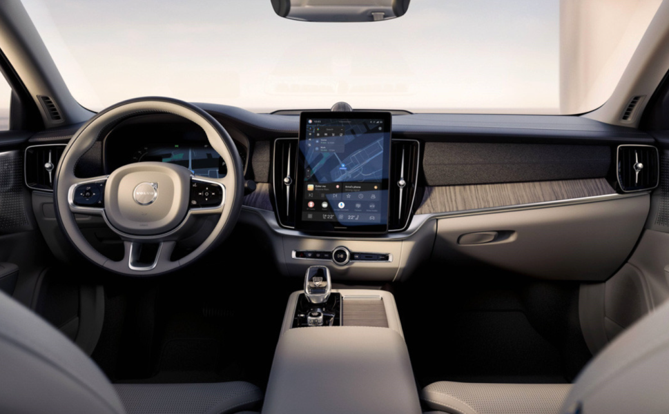 Volvo представила оновлений седан S90 2