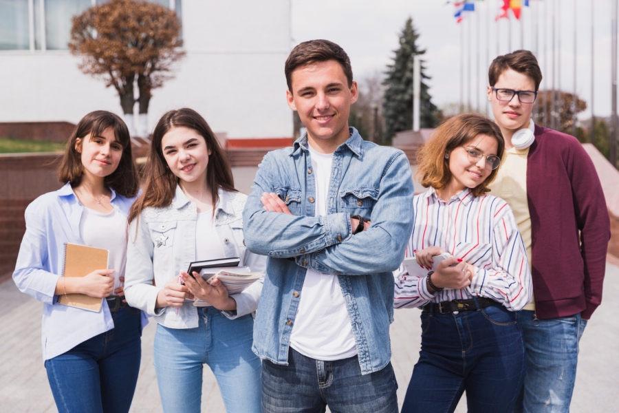 Вступ 2025 у Польщі для українців - які умови та чи треба складати НМТ 2