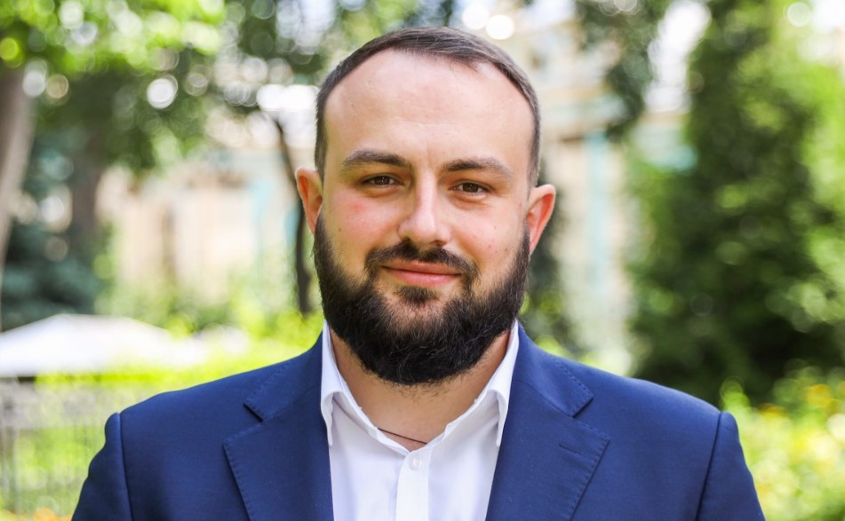 Автор концепції "троє дітей - дев'ять онуків" подав виправлений законопроєк 1