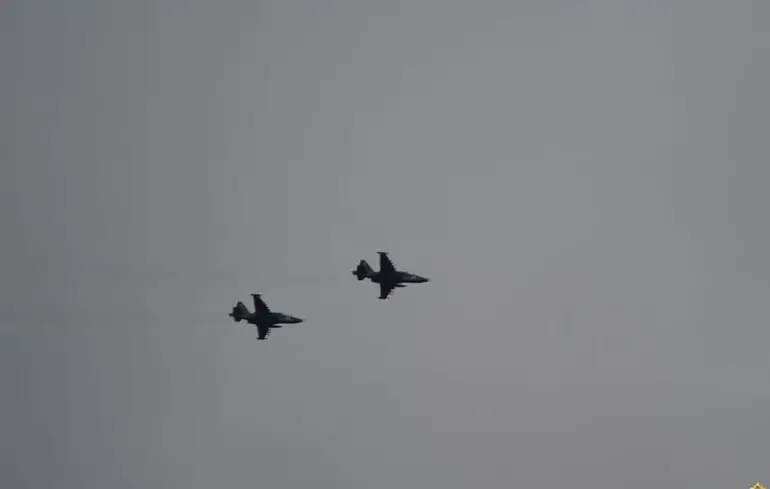 Білорусь отримала нові винищувачі Су-30СМ2 з Росії 1