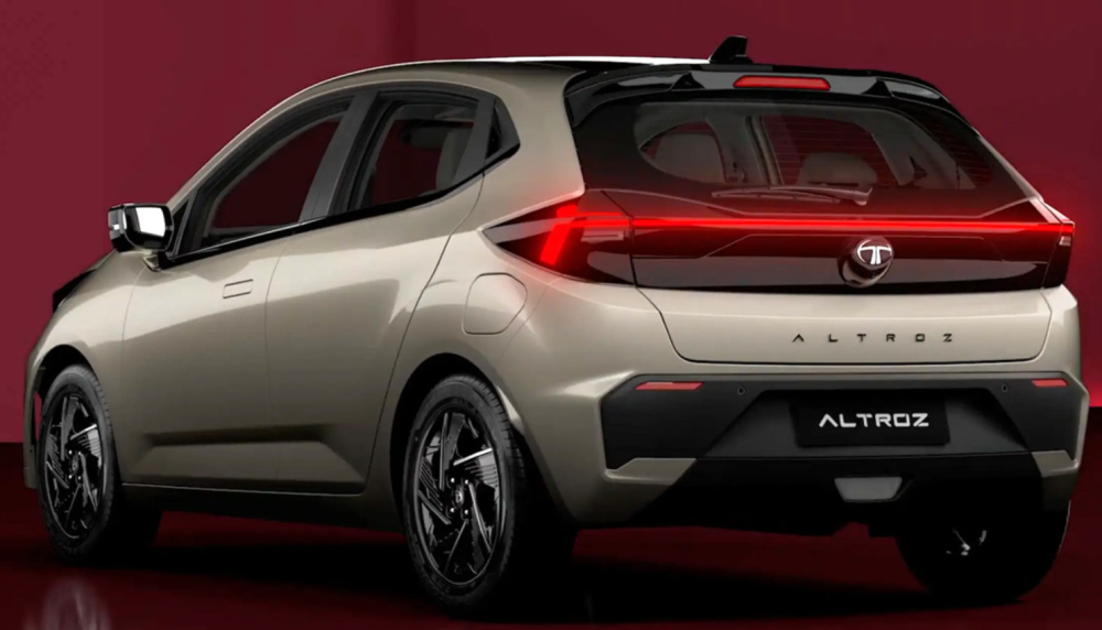 бюджетний хетчбек Tata Altroz з трьома двигунами показали офіційно 4