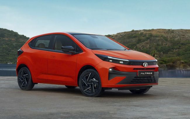 бюджетний хетчбек Tata Altroz з трьома двигунами показали офіційно 1