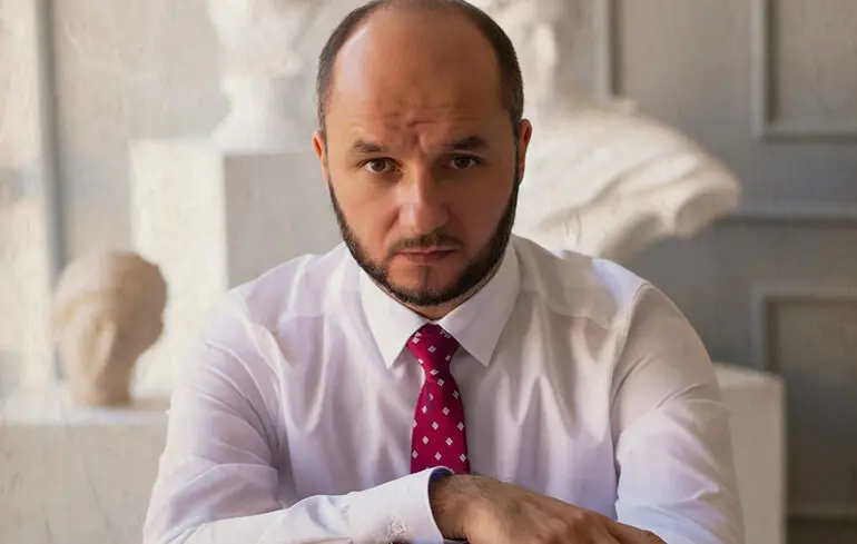 Депутат з Одеси Гіганов живе в Росії і досі не позбавлений мандата в Україні - ЗМІ 1