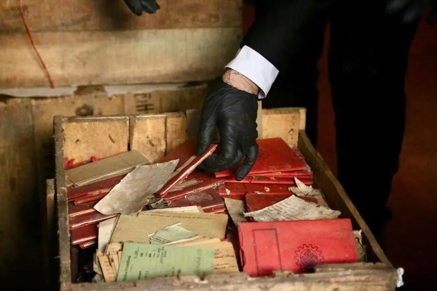 Документи нацистів знайшли у підвалі Верховного суду Аргентини – фото Документи нацистів знайшли у підвалі Верховного суду Аргентини – фото 6
