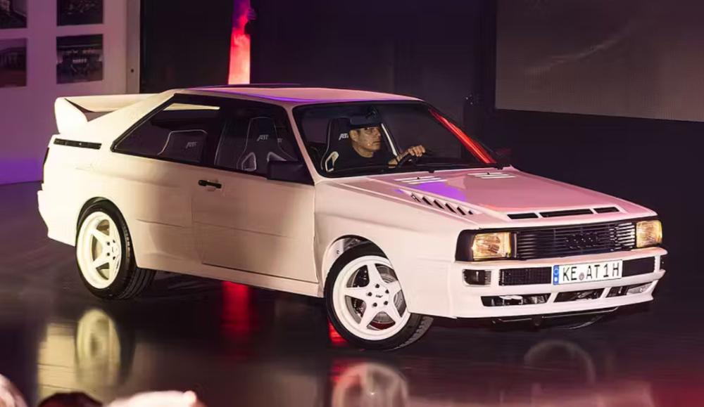 Ексклюзивний суперкар Audi quattro презентували у Німеччині 3