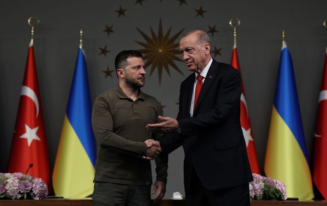 Ердоган хоче бачити сильну Україну, але може тиснути на компроміси, заявила Айдинташбаш 1