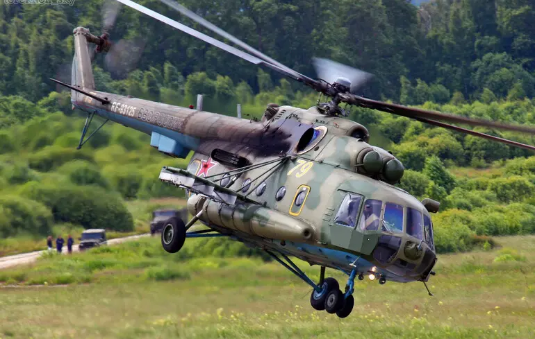 Гелікоптер Мі-8 розбився в Орловській області РФ, екіпаж загинув – фото – відео 1