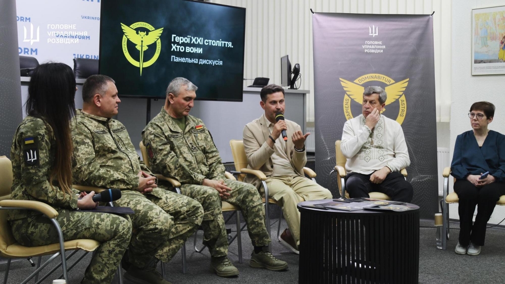 ГУР МО провело дискусію в Києві до Дня Героїв – експерти про війну в літературі, медіа та кіно 4