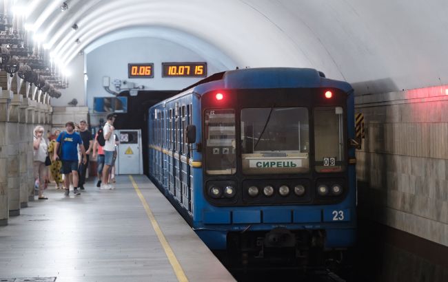 Інтервал руху поїздів у метро Києва - скільки потрібно чекати поїзд, графік роботи підземки 1