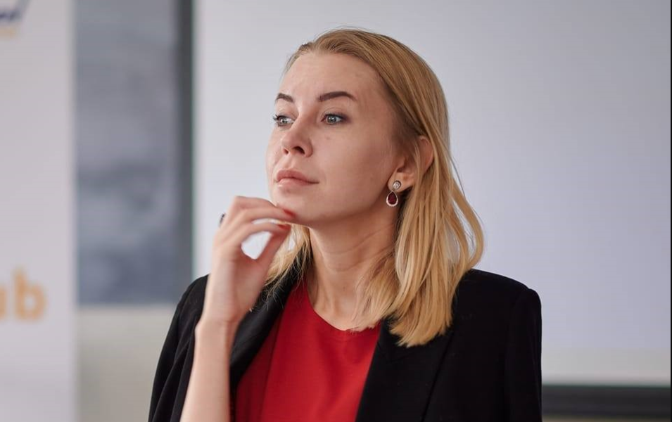 Києво-Печерська лавра отримала тимчасового керівника після звільнення Остапенка - Світлана Котляревська, хто це 4