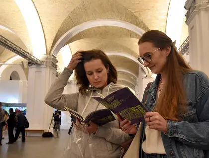 Книжковий Арсенал 2025 - фестиваль відкрив двері для читачів і видавців - фото Книжковий Арсенал 2025 - фестиваль відкрив двері для читачів і видавців - фото 11