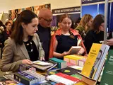 Книжковий Арсенал 2025 - фестиваль відкрив двері для читачів і видавців - фото Книжковий Арсенал 2025 - фестиваль відкрив двері для читачів і видавців - фото 35