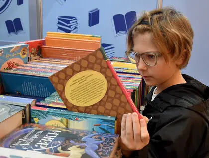 Книжковий Арсенал 2025 - фестиваль відкрив двері для читачів і видавців - фото Книжковий Арсенал 2025 - фестиваль відкрив двері для читачів і видавців - фото 4