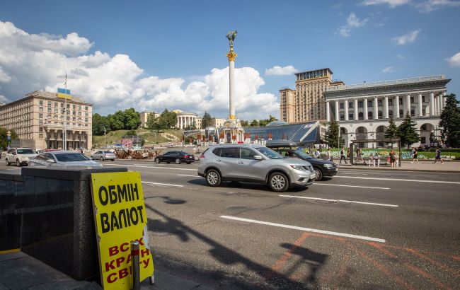 Курс долара буде нижчим за 45 гривень, прогнозують аналітики 1
