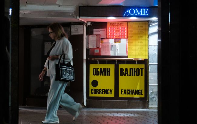 Курс долара не хвилює українців 1