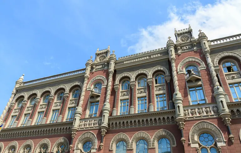 Курс валют - Нацбанк збільшив тижневий продаж валюту 1