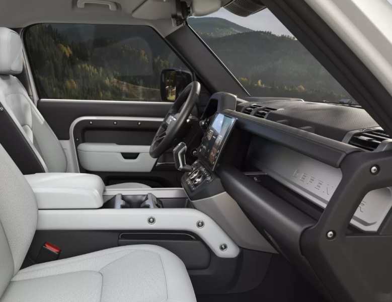 Land Rover Defender оновили 3